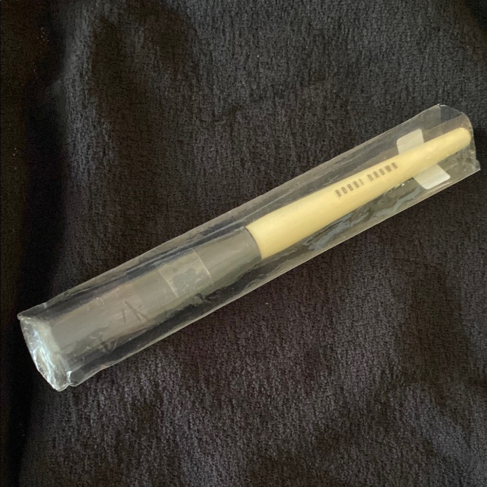 NWT Bobbi Brown Blush Brush